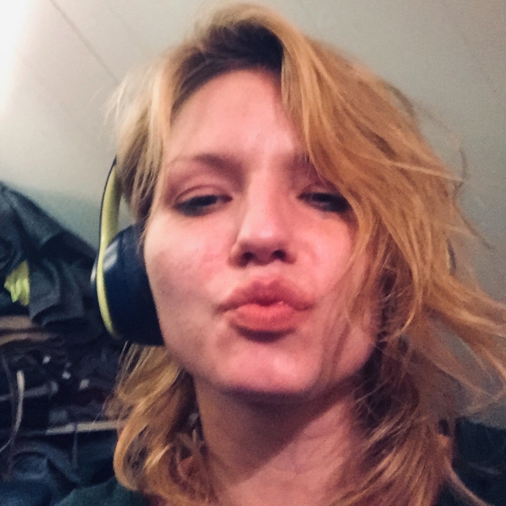 Meet your Posher, Whitney